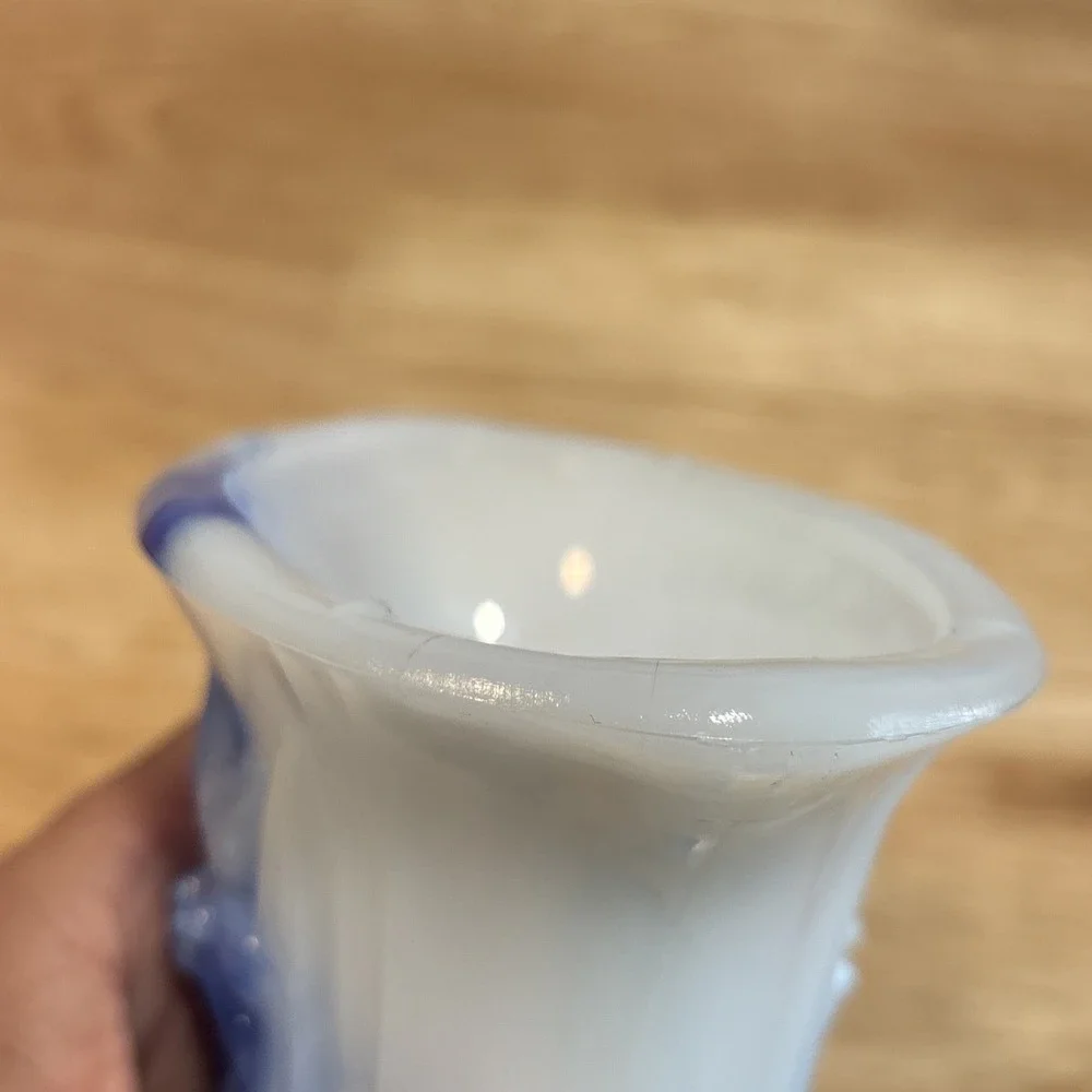 Vintage Akro Agate Slag Glass Lilly Vase 4 1/2